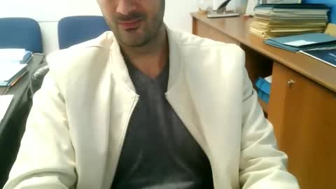 Snapshot of giuseppevai1 chatting on October 2025 09:21:02 AM giuseppevai1 online show from October 2025 09:21:02 AM