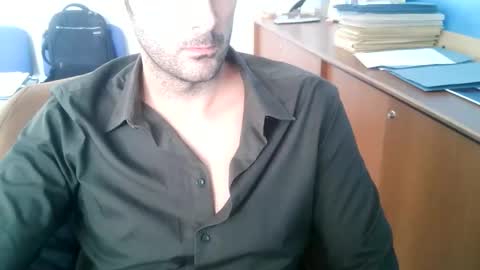Snapshot of giuseppevai1 chatting on October 2025 10:17:02 AM giuseppevai1 online show from October 2025 10:17:02 AM