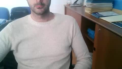 Snapshot of giuseppevai1 chatting on November 2025 11:27:01 AM giuseppevai1 online show from November 2025 11:27:01 AM