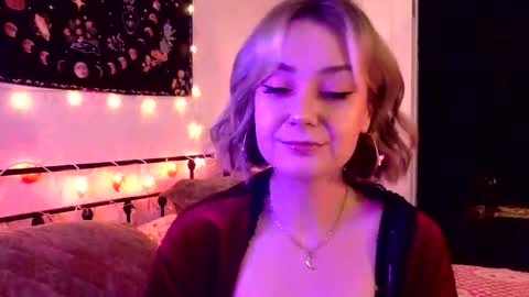 Snapshot of givemesweetdreams chatting on October 2025 07:18:01 PM givemesweetdreams online show from October 2025 07:18:01 PM