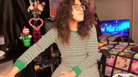 Snapshot of glaceon9 chatting on February 2025 07:58:01 PM glaceon9 online show from February 2025 07:58:01 PM