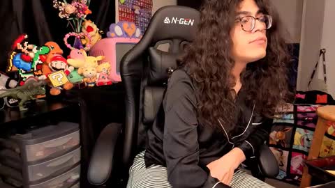 Snapshot of glaceon9 chatting on November 2025 05:12:02 PM glaceon9 online show from November 2025 05:12:02 PM