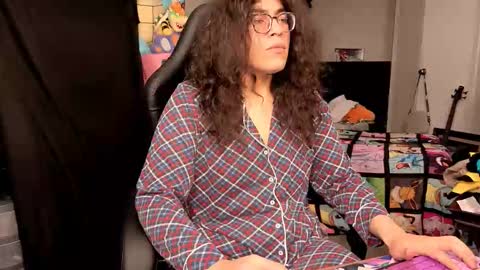 Snapshot of glaceon9 chatting on November 2025 10:14:01 PM glaceon9 online show from November 2025 10:14:01 PM