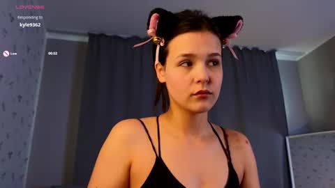 Michelle online show from September 2025 03:08:01 AM