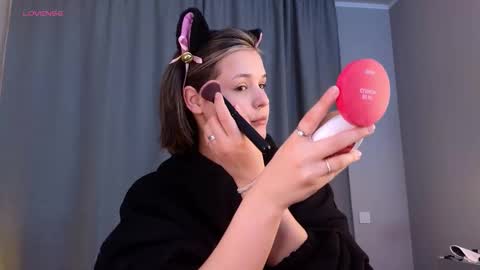 Michelle online show from October 2025 03:05:02 AM