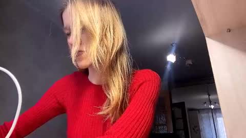 Snapshot of gladyswigg chatting on April 2026 09:07:01 AM gladyswigg online show from April 2026 09:07:01 AM