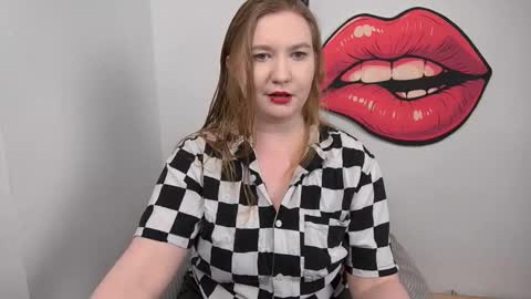 Nikki online show from December 2025 03:43:02 PM