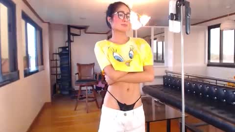 gleiahong online show from October 2025 11:12:02 PM