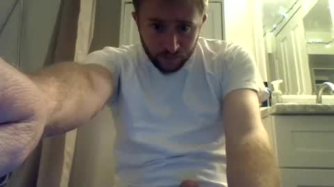 Snapshot of glenjam80 chatting on September 2025 02:05:01 AM glenjam80 online show from September 2025 02:05:01 AM