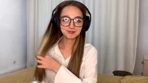 Snapshot of glennbloebaum chatting on November 2025 10:04:02 AM Catalina online show from November 2025 10:04:02 AM