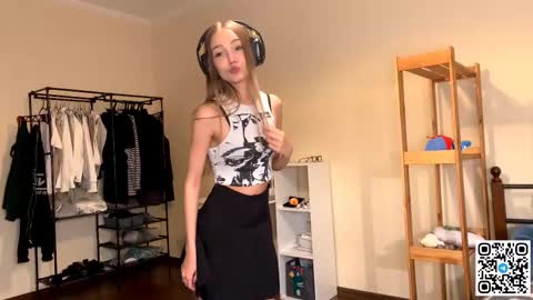 Snapshot of glennbloebaum chatting on November 2025 11:11:01 AM Catalina online show from November 2025 11:11:01 AM