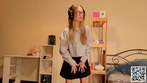 Snapshot of glennbloebaum chatting on December 2025 11:08:02 AM Catalina online show from December 2025 11:08:02 AM