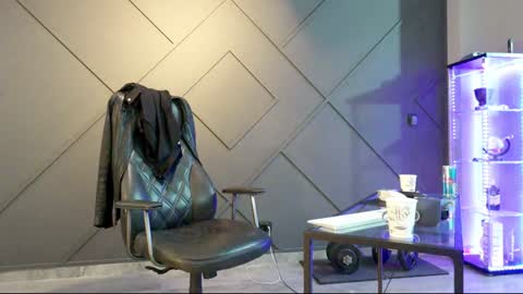 Matthew .. for short call me Matt online show from December 2024 04:09:01 AM