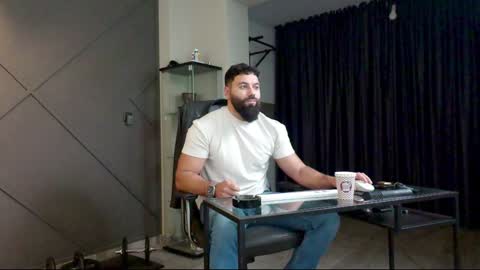 Matthew .. for short call me Matt online show from December 2024 03:47:02 AM