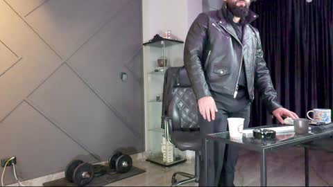 Matthew .. for short call me Matt online show from December 2024 09:30:02 PM