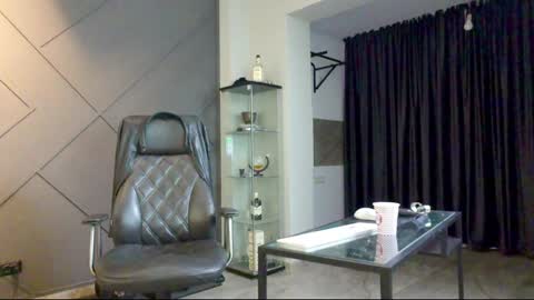 Matthew .. for short call me Matt online show from January 2025 05:50:01 AM