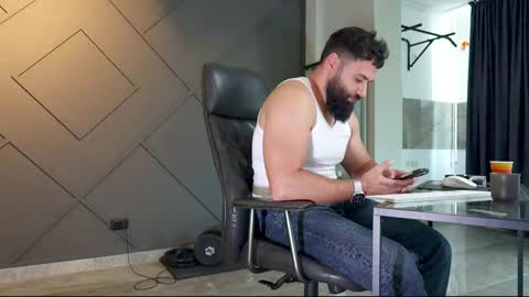 Matthew .. for short call me Matt online show from February 2025 09:31:01 AM