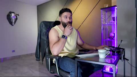 Matthew .. for short call me Matt online show from March 2025 03:52:01 PM