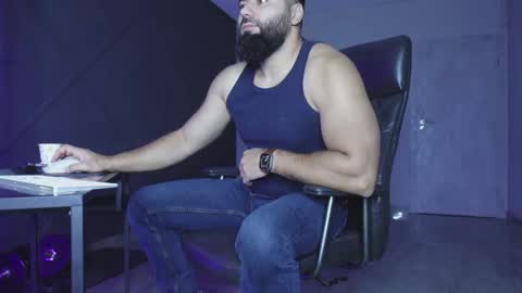 Snapshot of glennmasters chatting on November 2025 05:35:02 AM Matthew .. for short call me Matt online show from November 2025 05:35:02 AM