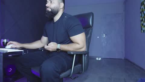 Snapshot of glennmasters chatting on November 2025 07:49:02 PM Matthew .. for short call me Matt online show from November 2025 07:49:02 PM