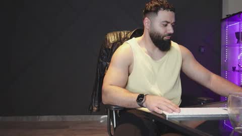 Snapshot of glennmasters chatting on February 2026 09:13:02 PM Matthew .. for short call me Matt online show from February 2026 09:13:02 PM