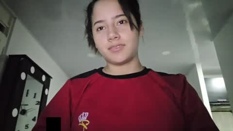 Snapshot of gley_ chatting on April 2026 07:36:02 AM Gley online show from April 2026 07:36:02 AM