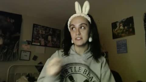 Snapshot of glitterspace chatting on November 2025 07:11:02 AM anna online show from November 2025 07:11:02 AM