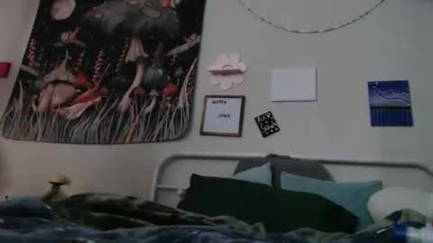 Snapshot of glitterspace chatting on January 2026 08:56:01 PM anna online show from January 2026 08:56:01 PM