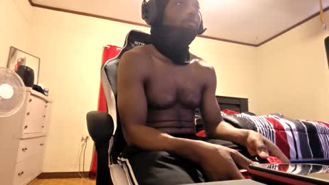 glomightyj online show from May 2026 02:02:02 PM