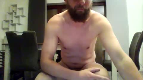 Snapshot of glompos chatting on June 2026 01:28:02 AM glompos online show from June 2026 01:28:02 AM