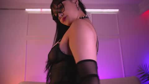 Mimi online show from July 2026 09:02:01 PM