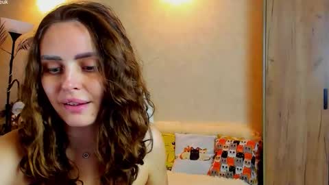 Gloria Wood online show from October 2025 05:21:02 PM