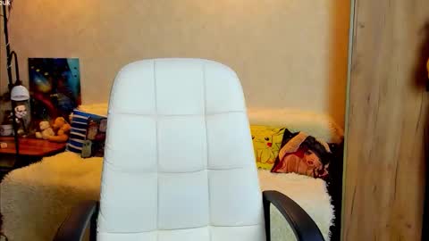 Gloria Wood online show from October 2025 06:30:02 PM