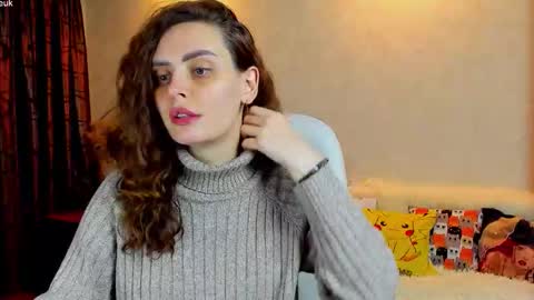 Snapshot of gloria_wood chatting on November 2025 06:41:02 PM Gloria Wood online show from November 2025 06:41:02 PM