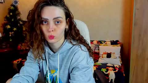 Snapshot of gloria_wood chatting on January 2026 05:05:02 PM Gloria Wood online show from January 2026 05:05:02 PM