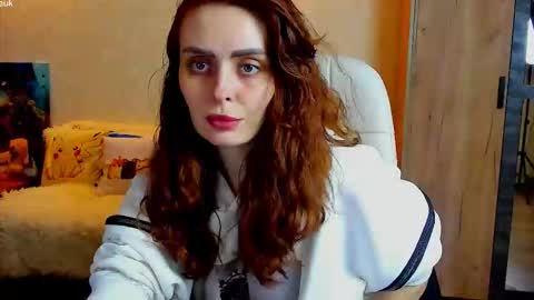 Snapshot of gloria_wood chatting on February 2026 06:39:01 PM Gloria Wood online show from February 2026 06:39:01 PM