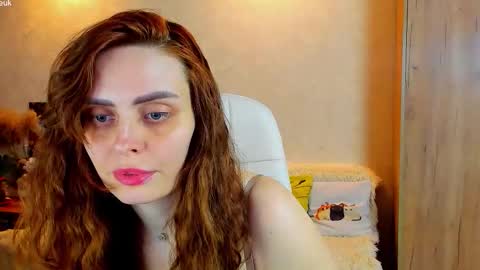 Snapshot of gloria_wood chatting on February 2026 06:48:01 PM Gloria Wood online show from February 2026 06:48:01 PM