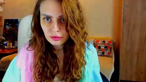 Gloria Wood online show from June 2026 06:50:01 PM