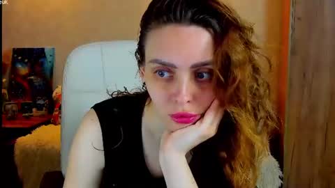 Gloria Wood online show from June 2026 05:02:02 PM