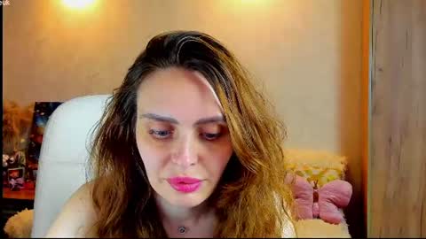 Gloria Wood online show from July 2026 09:18:01 PM