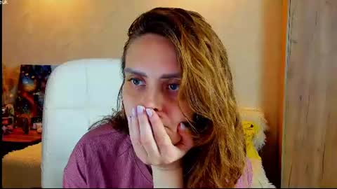 Gloria Wood online show from July 2026 06:33:01 PM