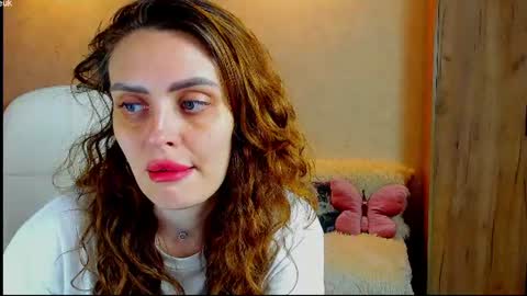 Gloria Wood online show from July 2026 05:04:02 PM