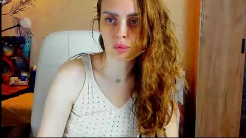Gloria Wood online show from July 2026 05:42:02 PM