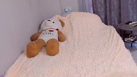 gloriamistress online show from April 2026 09:01:01 AM