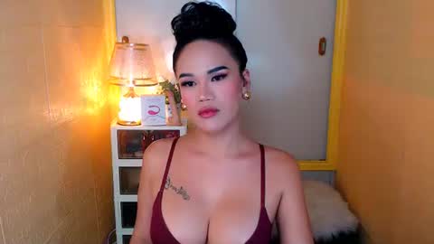 Snapshot of gloriousslutshay chatting on January 2026 07:37:02 PM shy online show from January 2026 07:37:02 PM