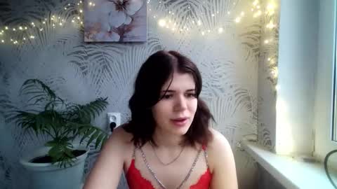 Snapshot of glossy_girl_1 chatting on November 2025 10:12:02 AM Roxy online show from November 2025 10:12:02 AM