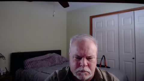 Snapshot of gmctruckguy chatting on January 2026 05:40:01 PM gmctruckguy online show from January 2026 05:40:01 PM