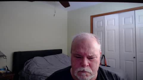 Snapshot of gmctruckguy chatting on February 2026 07:40:01 PM gmctruckguy online show from February 2026 07:40:01 PM
