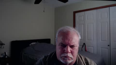 Snapshot of gmctruckguy chatting on May 2026 05:40:02 PM gmctruckguy online show from May 2026 05:40:02 PM