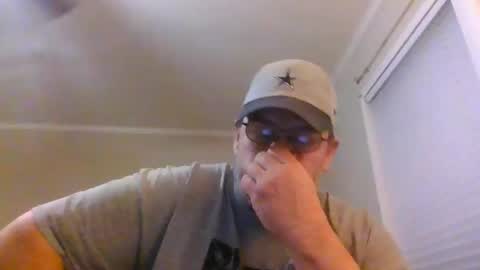 IDKIDCIDGAF online show from November 2025 01:17:02 AM